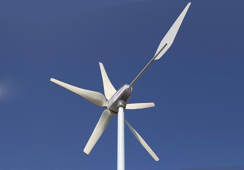 小型風力發電機尾翼起著什么作用？